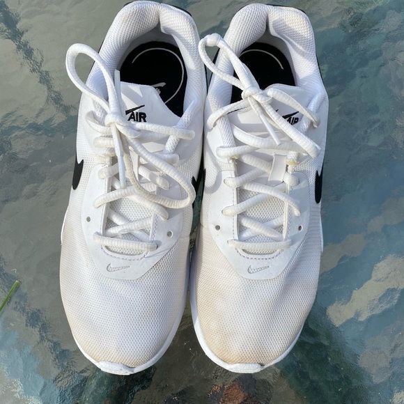 Women’s White Nike air max Oketo - Picture 2 of 6